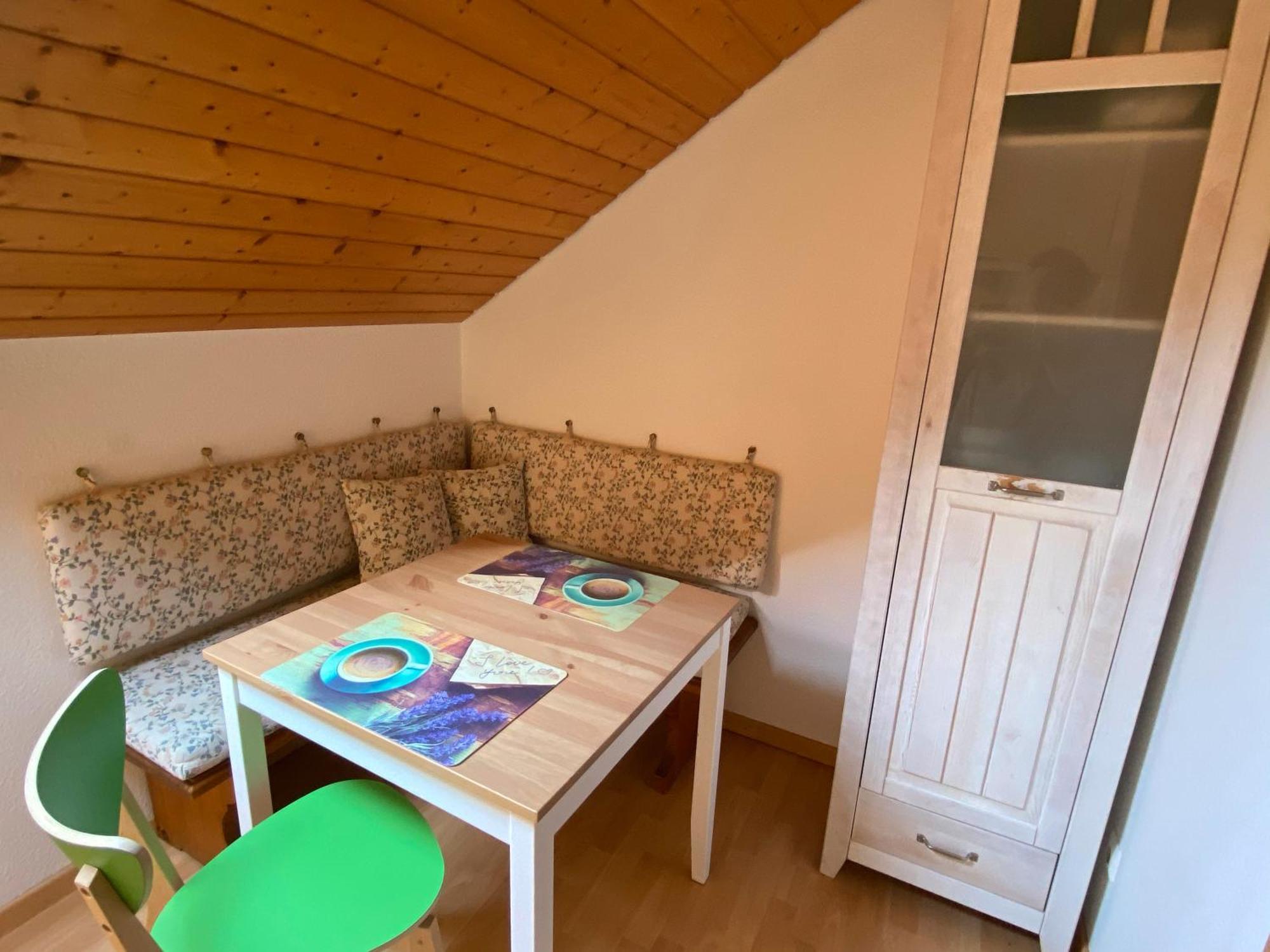 Haus Am Sonnenhuegel Leilighet Bad Urach Eksteriør bilde