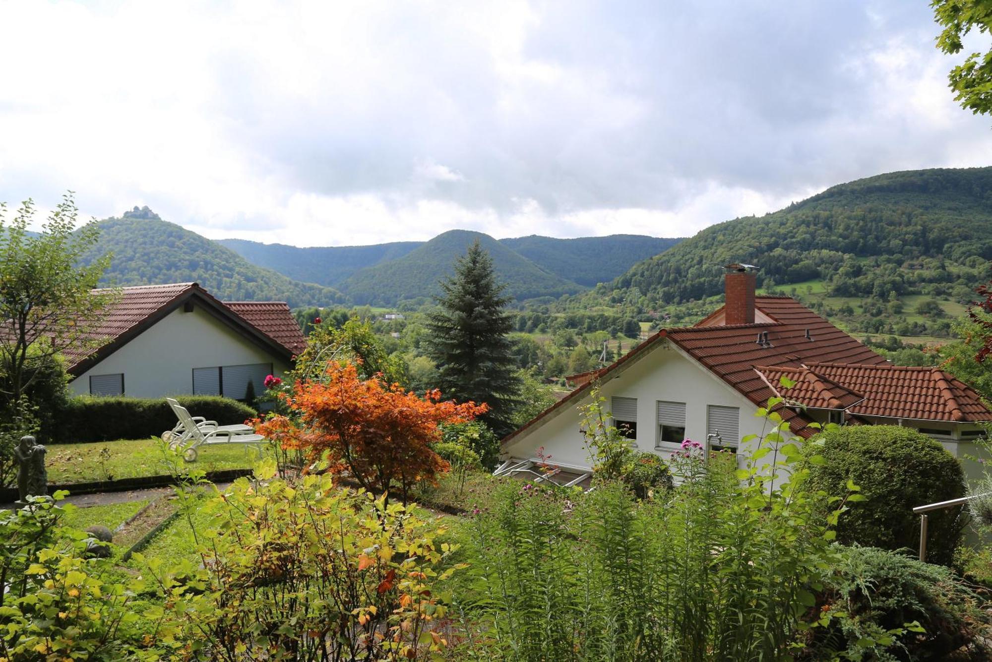 Haus Am Sonnenhuegel Leilighet Bad Urach Eksteriør bilde